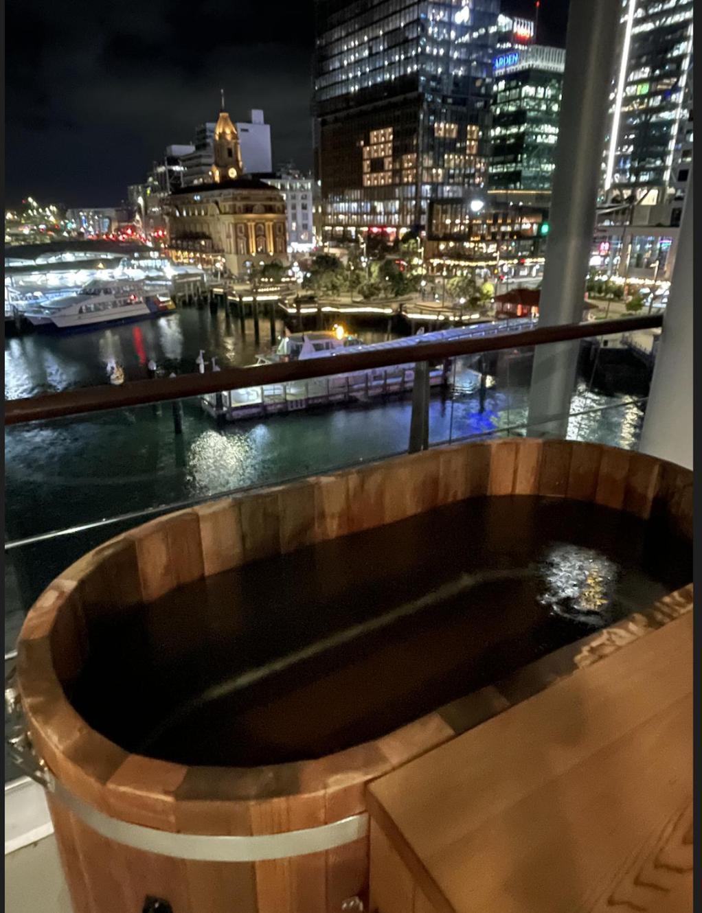 Luxury Apartment - Parking - Hot Tub - Stunning Views Окленд Экстерьер фото